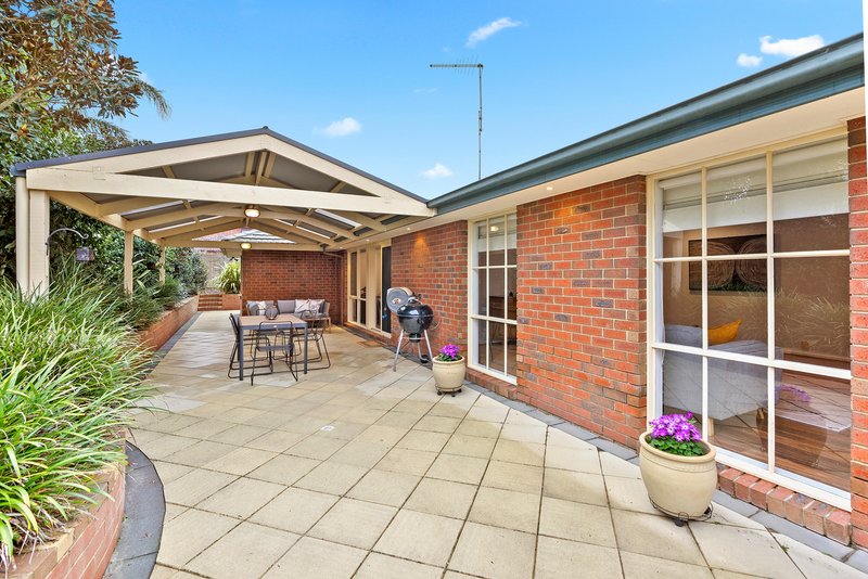 Photo - 53 Pitfield Crescent, Rowville VIC 3178 - Image 12