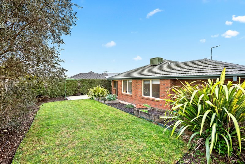 Photo - 53 Pitfield Crescent, Rowville VIC 3178 - Image 13