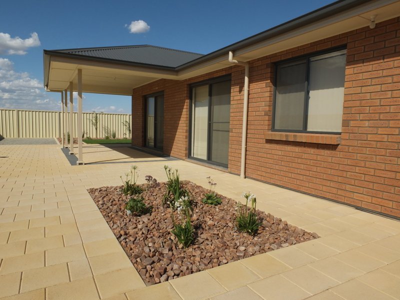 Photo - 53 Pommern Way, Wallaroo SA 5556 - Image 15