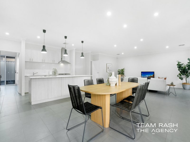 Photo - 53 Queensway Road, Landsdale WA 6065 - Image 7