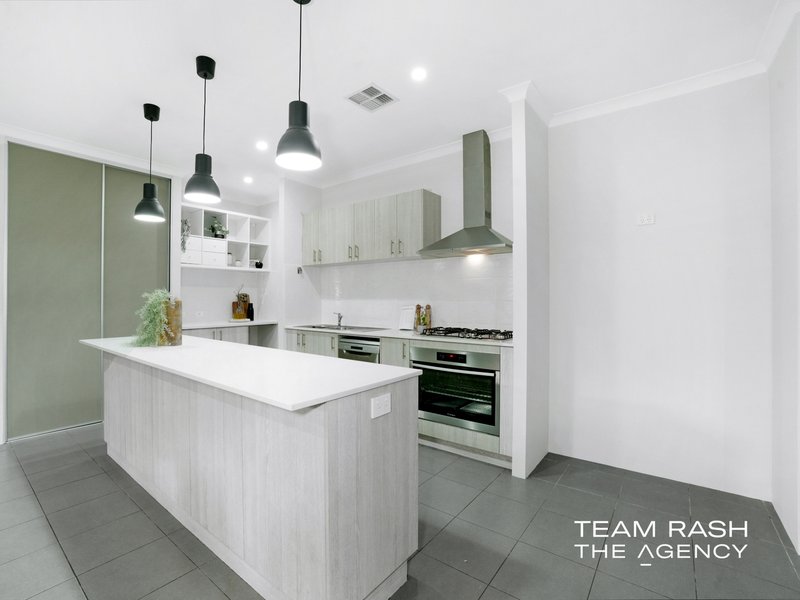 Photo - 53 Queensway Road, Landsdale WA 6065 - Image 17