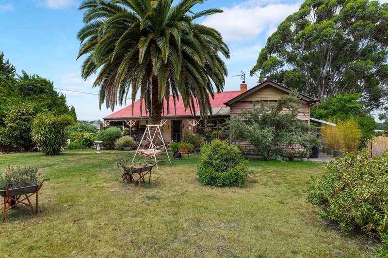 53 Railway Road, Elphinstone VIC 3448