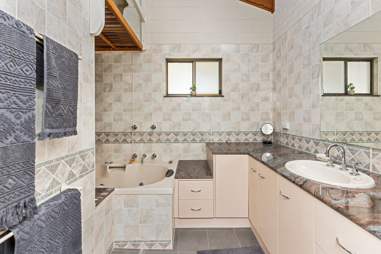 4-bedroom house at 53 Rifle Range Road, Tumut, NSW 2720, Snowy Valleys, New South Wales