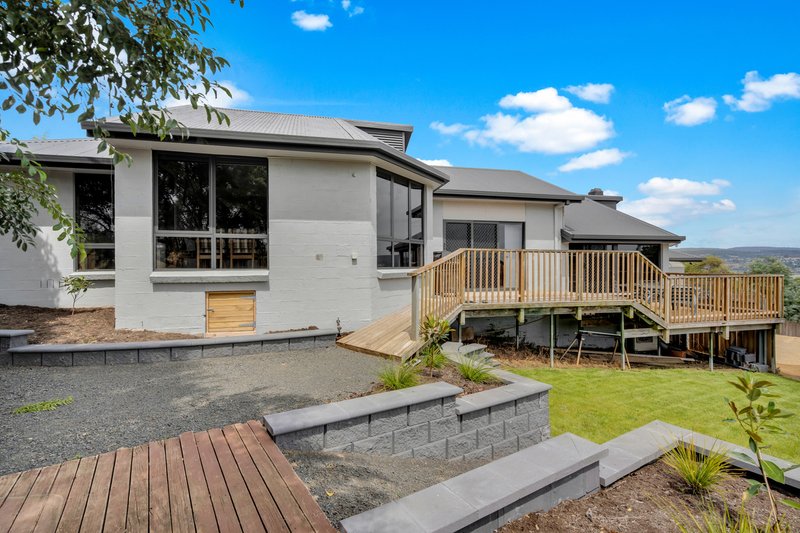 53 Roberts Crescent, Newnham TAS 7248