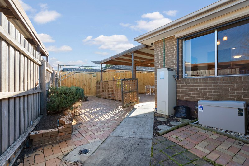 Photo - 53 Rosedale Drive, Lalor VIC 3075 - Image 9