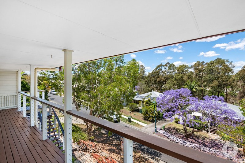 Photo - 53 Roseglen Street, Greenslopes QLD 4120 - Image 2