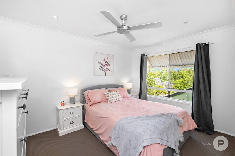 Photo - 53 Roseglen Street, Greenslopes QLD 4120 - Image 9