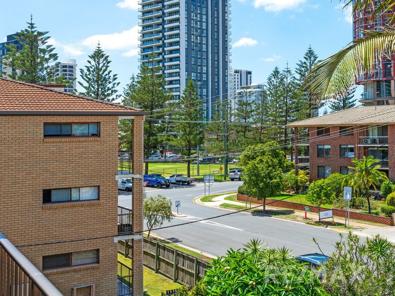 Photo - 5/3 Rosewood Avenue, Broadbeach QLD 4218 - Image 7