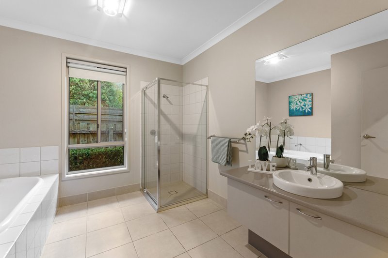 Photo - 53 Roslyn Street, Burwood VIC 3125 - Image 12