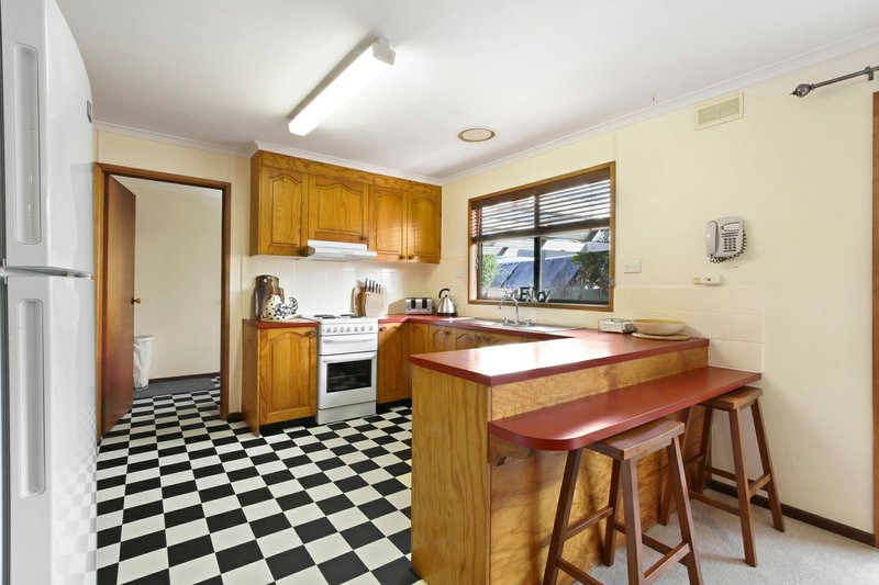 Photo - 53 School Road, Eagle Point VIC 3878 - Image 4