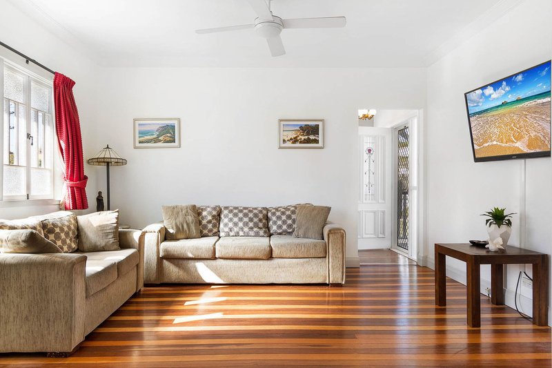 Photo - 53 Seabreeze Road, Manly West QLD 4179 - Image 3