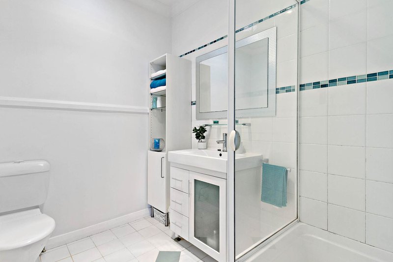 Photo - 53 Seabreeze Road, Manly West QLD 4179 - Image 10