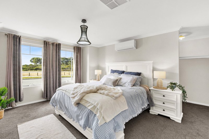 Photo - 53 Seagrass Street, Yanchep WA 6035 - Image 7