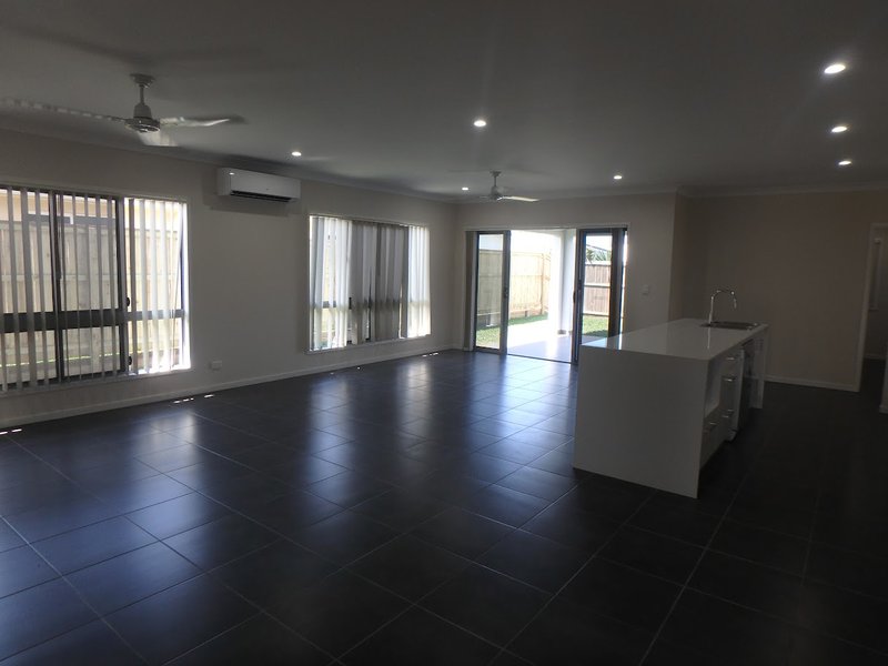 Photo - 53 Seaways Street, Trinity Beach QLD 4879 - Image 4