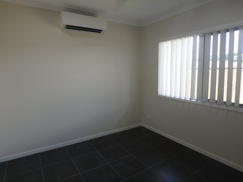 Photo - 53 Seaways Street, Trinity Beach QLD 4879 - Image 9