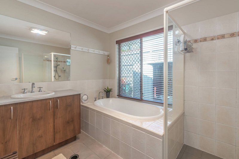 Photo - 53 Senden Crescent, Manly West QLD 4179 - Image 16