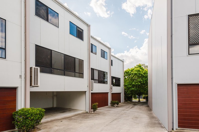 Photo - 5/3 Sibley Street, North Lakes QLD 4509 - Image 3