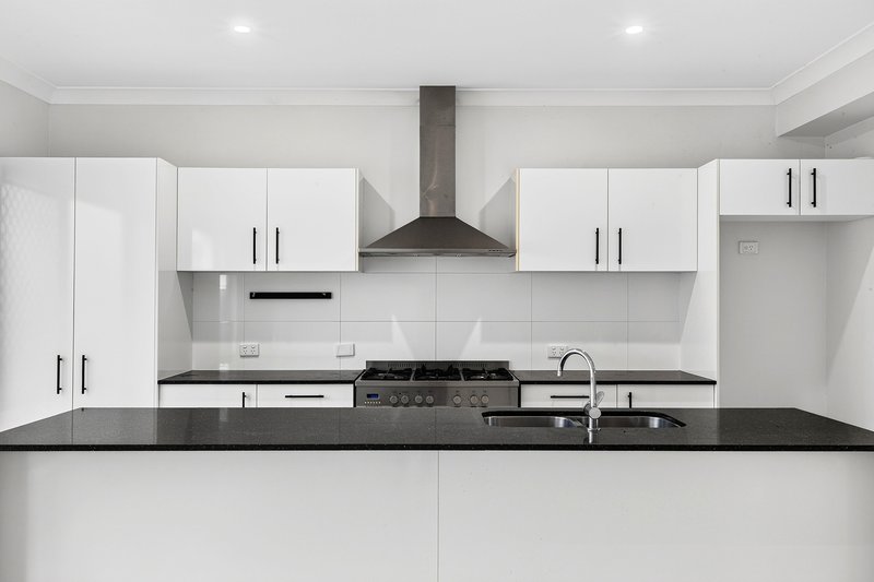 Photo - 5/3 Sibley Street, North Lakes QLD 4509 - Image 7