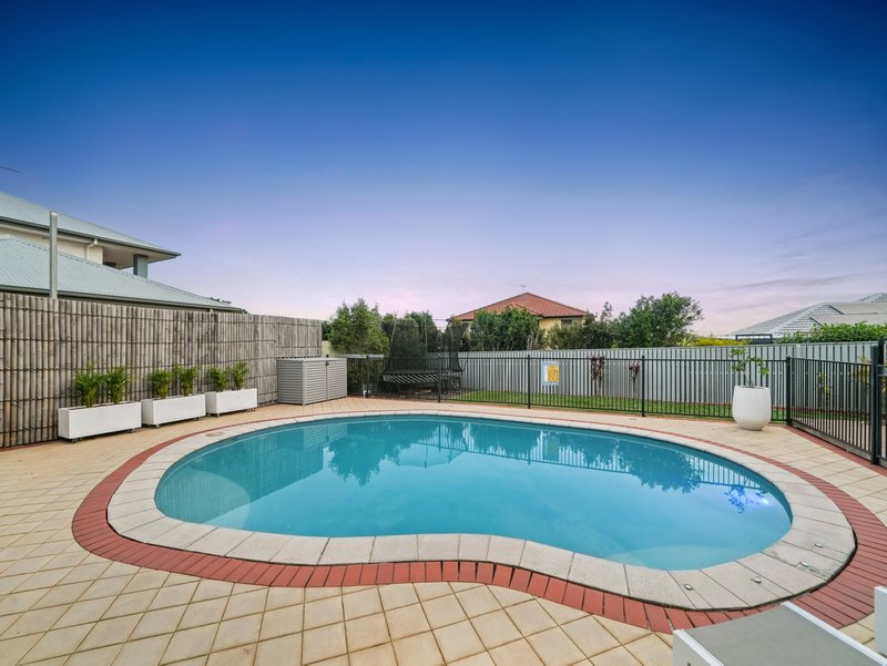 Photo - 53 Southerden Drive, North Lakes QLD 4509 - Image 14
