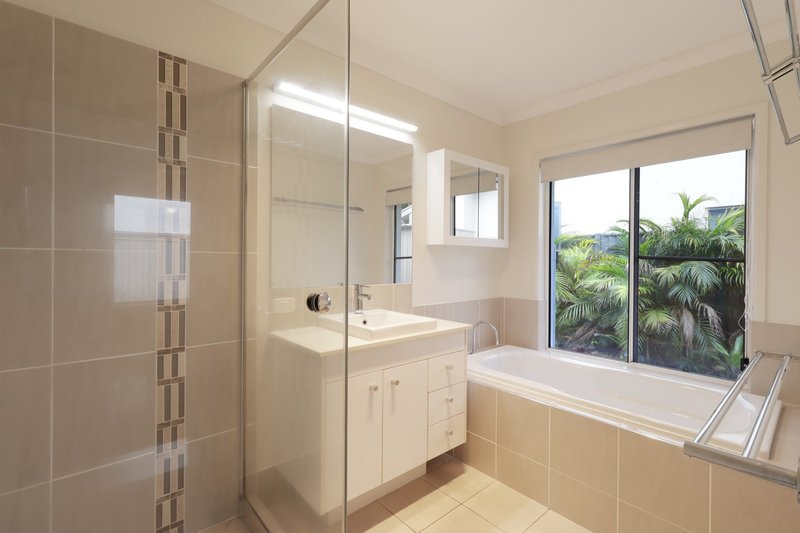 Photo - 53 Sovereign Circuit, Pelican Waters QLD 4551 - Image 16