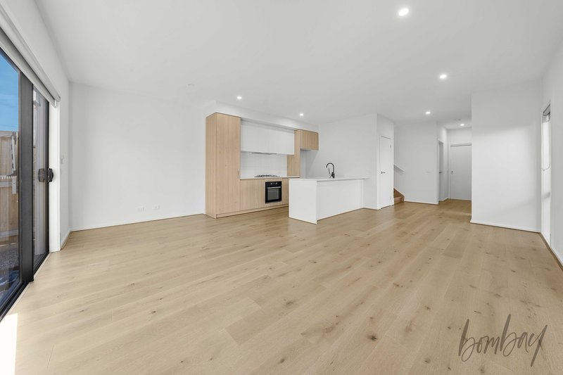 Photo - 53 Springs Road, Donnybrook VIC 3064 - Image 7