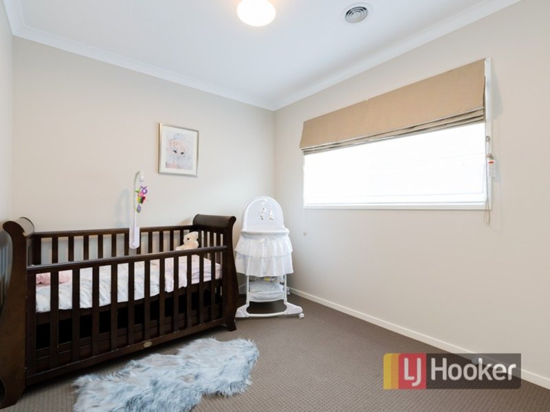 Photo - 53 Tankard Drive, Cranbourne East VIC 3977 - Image 14