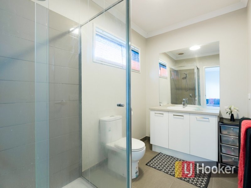 Photo - 53 Tankard Drive, Cranbourne East VIC 3977 - Image 15