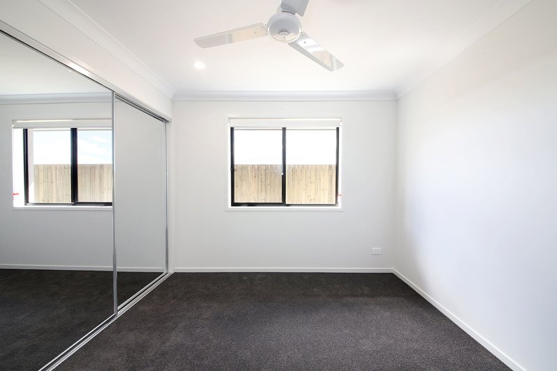 Photo - 53 Tejo Street, Holmview QLD 4207 - Image 7