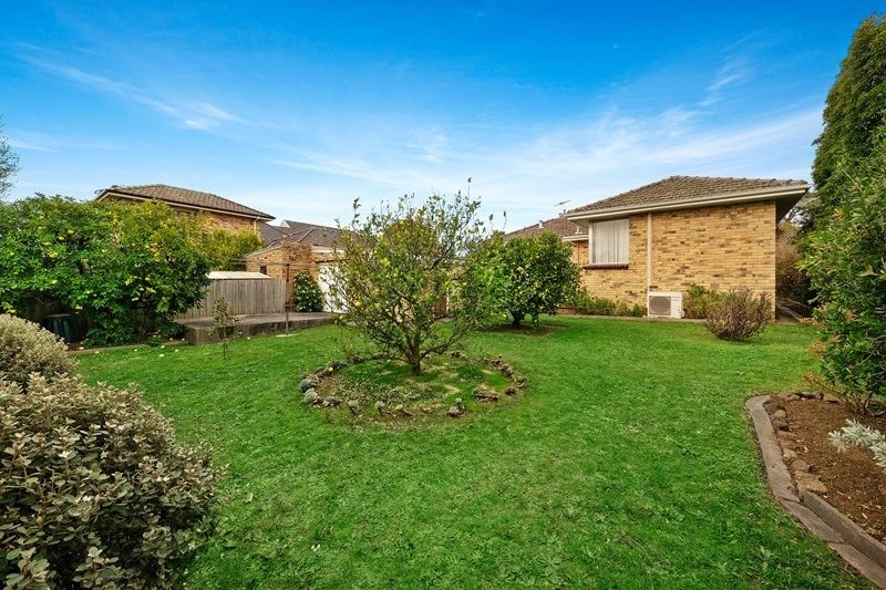 Photo - 53 The Outlook, Glen Waverley VIC 3150 - Image 7