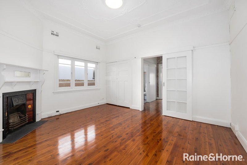 Photo - 53 Thompson Street, Earlwood NSW 2206 - Image 2