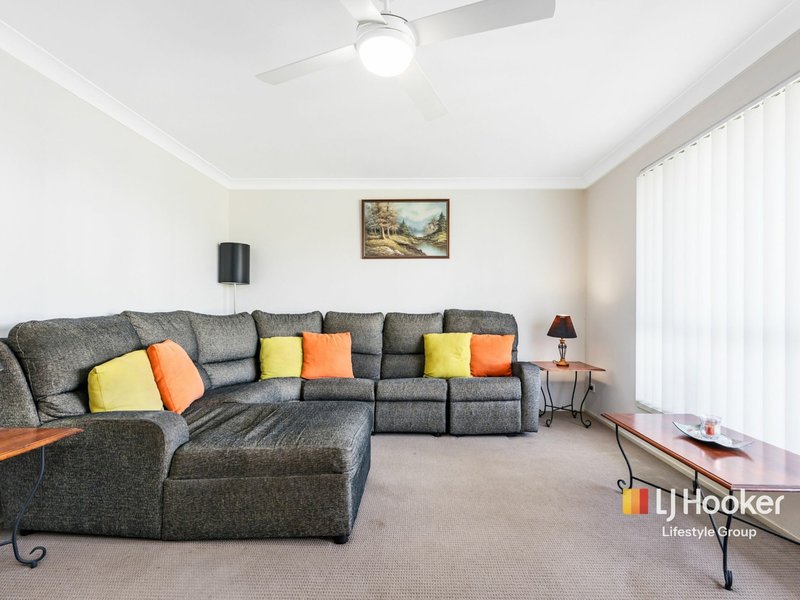 Photo - 53 Twin Creeks Drive, Luddenham NSW 2745 - Image 4