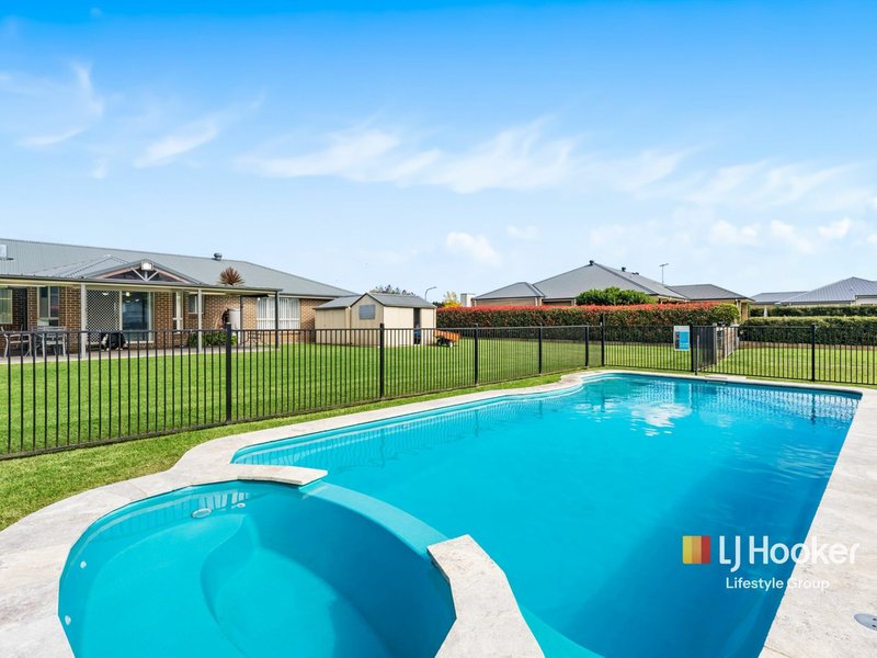 Photo - 53 Twin Creeks Drive, Luddenham NSW 2745 - Image 14