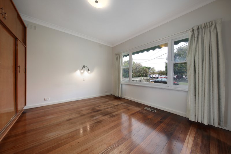 Photo - 53 Valkstone Street, Bentleigh East VIC 3165 - Image 8