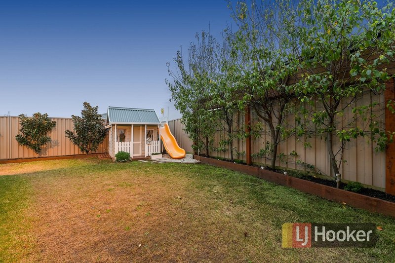 Photo - 53 Villella Drive, Pakenham VIC 3810 - Image 19