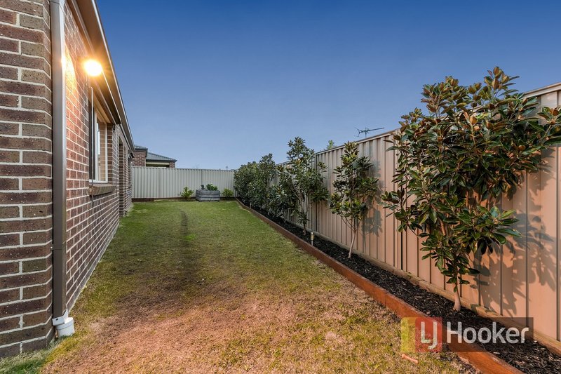 Photo - 53 Villella Drive, Pakenham VIC 3810 - Image 21