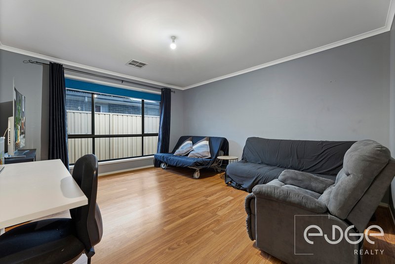 Photo - 53 Vincent Road, Smithfield Plains SA 5114 - Image 8