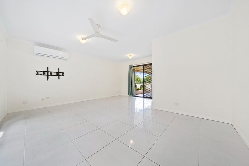 Photo - 53 Wantana Crescent, Edens Landing QLD 4207 - Image 6