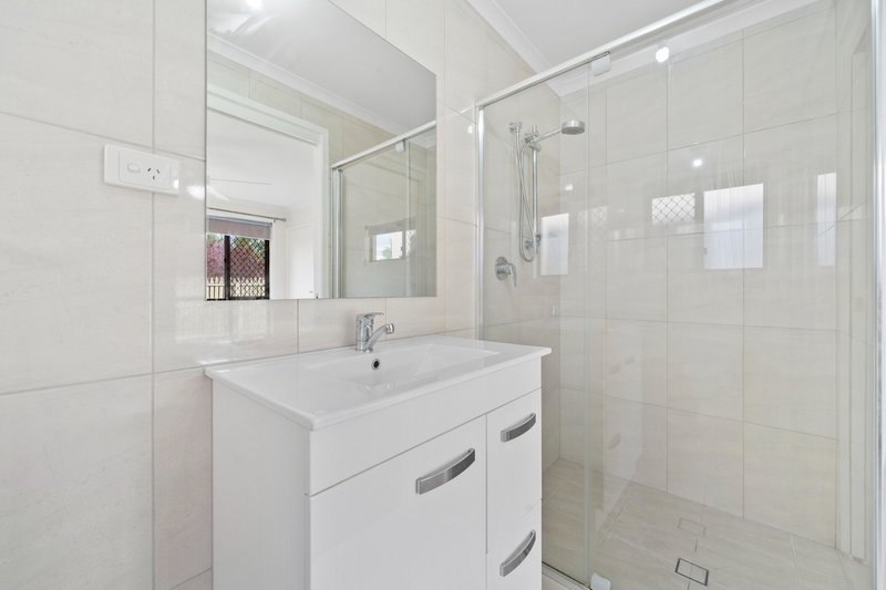 Photo - 53 Wantana Crescent, Edens Landing QLD 4207 - Image 9