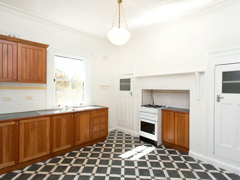 Photo - 53 Waratah Street, Cowra NSW 2794 - Image 2