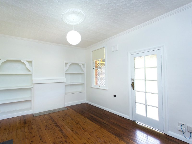 Photo - 53 Waratah Street, Cowra NSW 2794 - Image 3