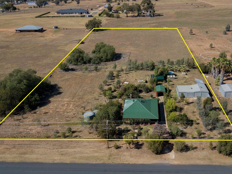 Photo - 53 Waratah Street, Cowra NSW 2794 - Image 8