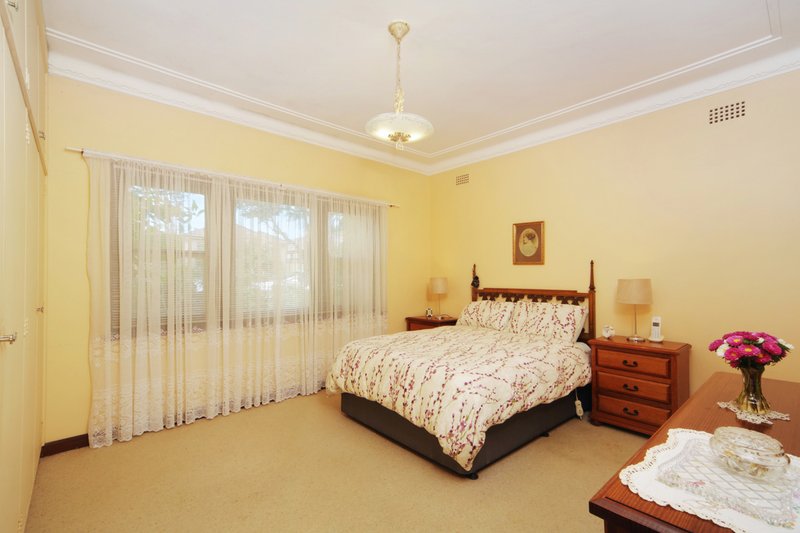 Photo - 53 Warraroong Street, Beverly Hills NSW 2209 - Image 6