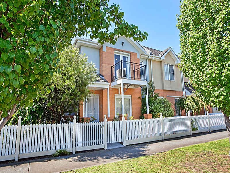 53 Waterford Avenue, Maribyrnong VIC 3032