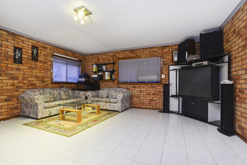 Photo - 53 Wellington Crescent, Lalor VIC 3075 - Image 8