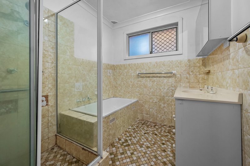 Photo - 53 Wentworth Street, Telarah NSW 2320 - Image 13