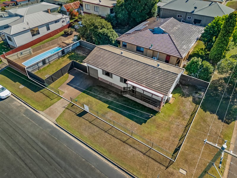 Photo - 53 Wentworth Street, Telarah NSW 2320 - Image 15