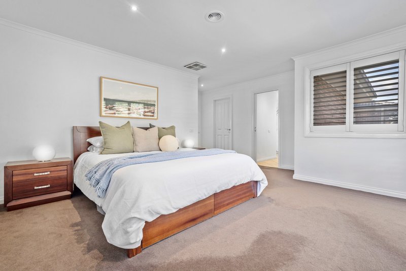 Photo - 53 Wheatland Crescent, Dingley Village VIC 3172 - Image 7