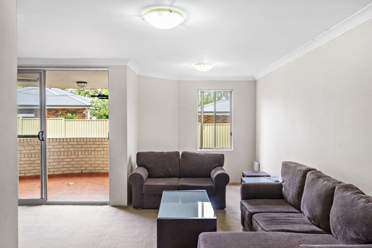 Photo - 5/30-32 Fifth Avenue, Blacktown NSW 2148 - Image 3