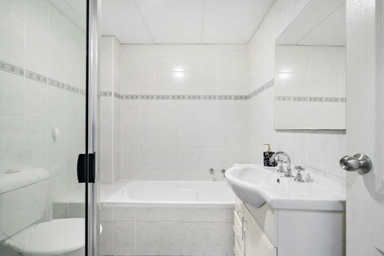 Photo - 5/30-32 Fifth Avenue, Blacktown NSW 2148 - Image 4