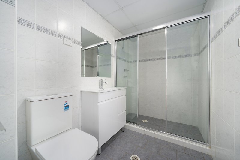 Photo - 5/30-32 Fifth Avenue, Blacktown NSW 2148 - Image 5